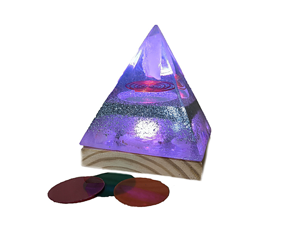 Lámpara Orgón LED Pirámide + Discos de Color - 5